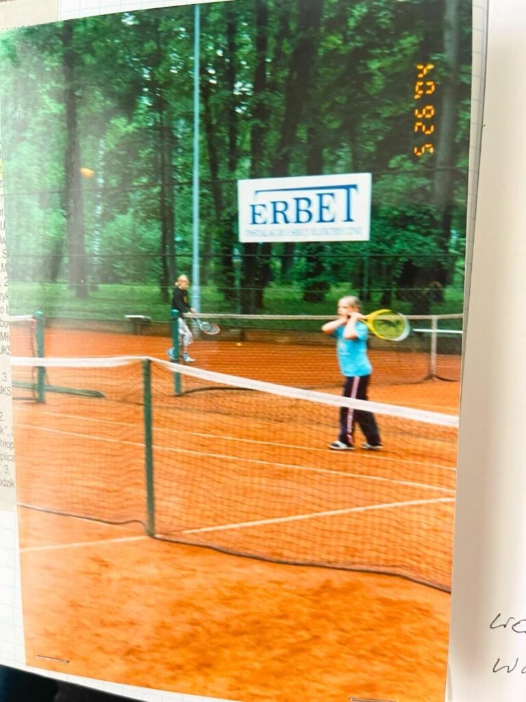 Simona Tomczak on the tennis court